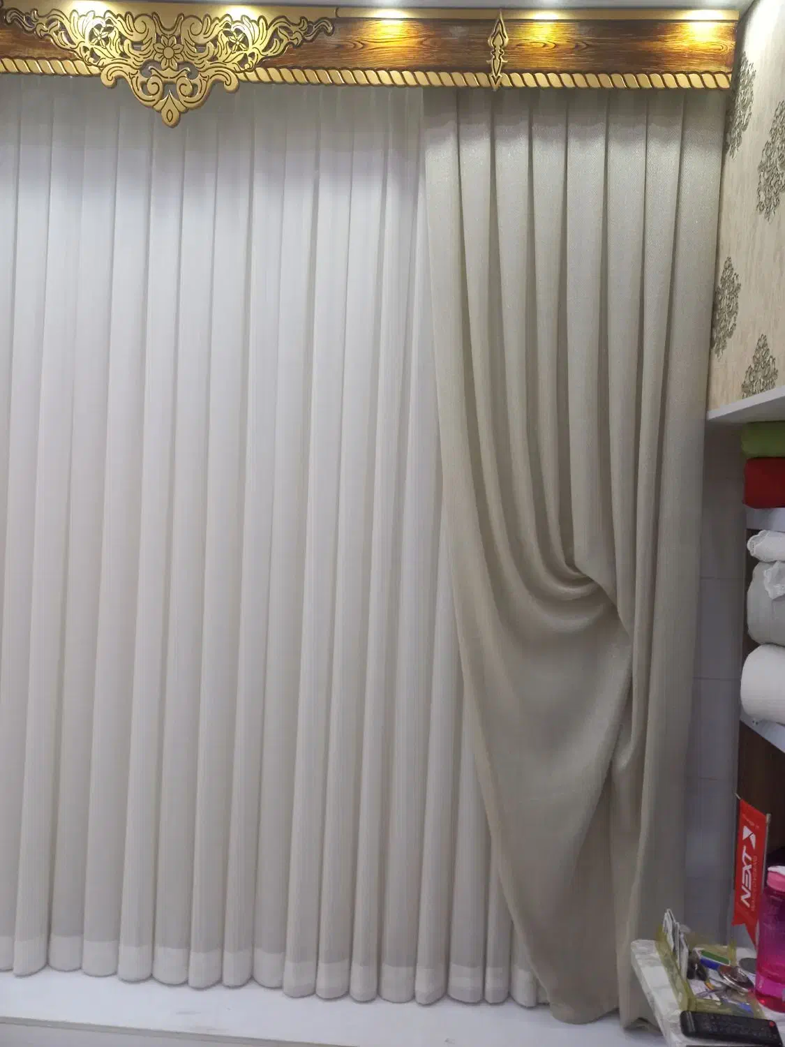 پرده مدل ویترین مغازه کاملا سالم فقط ۴۹۰۰|پرده، رانر، رومیزی|اصفهان, رزمندگان|دیوار