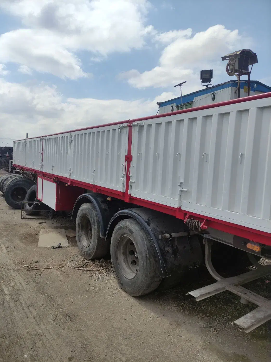 فروش کفی لبه دار|خودرو سنگین|اصفهان, شهرک صنعتی امیرکبیر (شاپور جدید)|دیوار