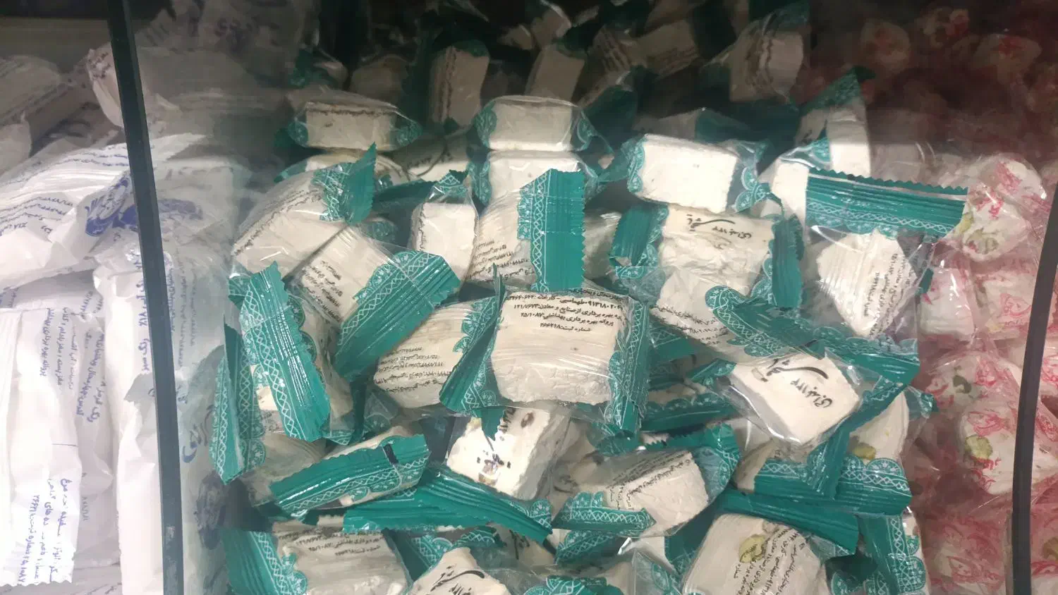 نمایشگاه و پخش انواع گز|عمده‌فروشی|مشهد, کارمندان دوم|دیوار