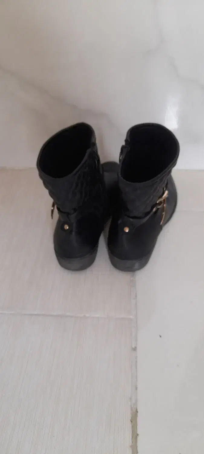 پوتین مشکی سایز۴۰|کیف، کفش، کمربند|سرپل ذهاب, |دیوار