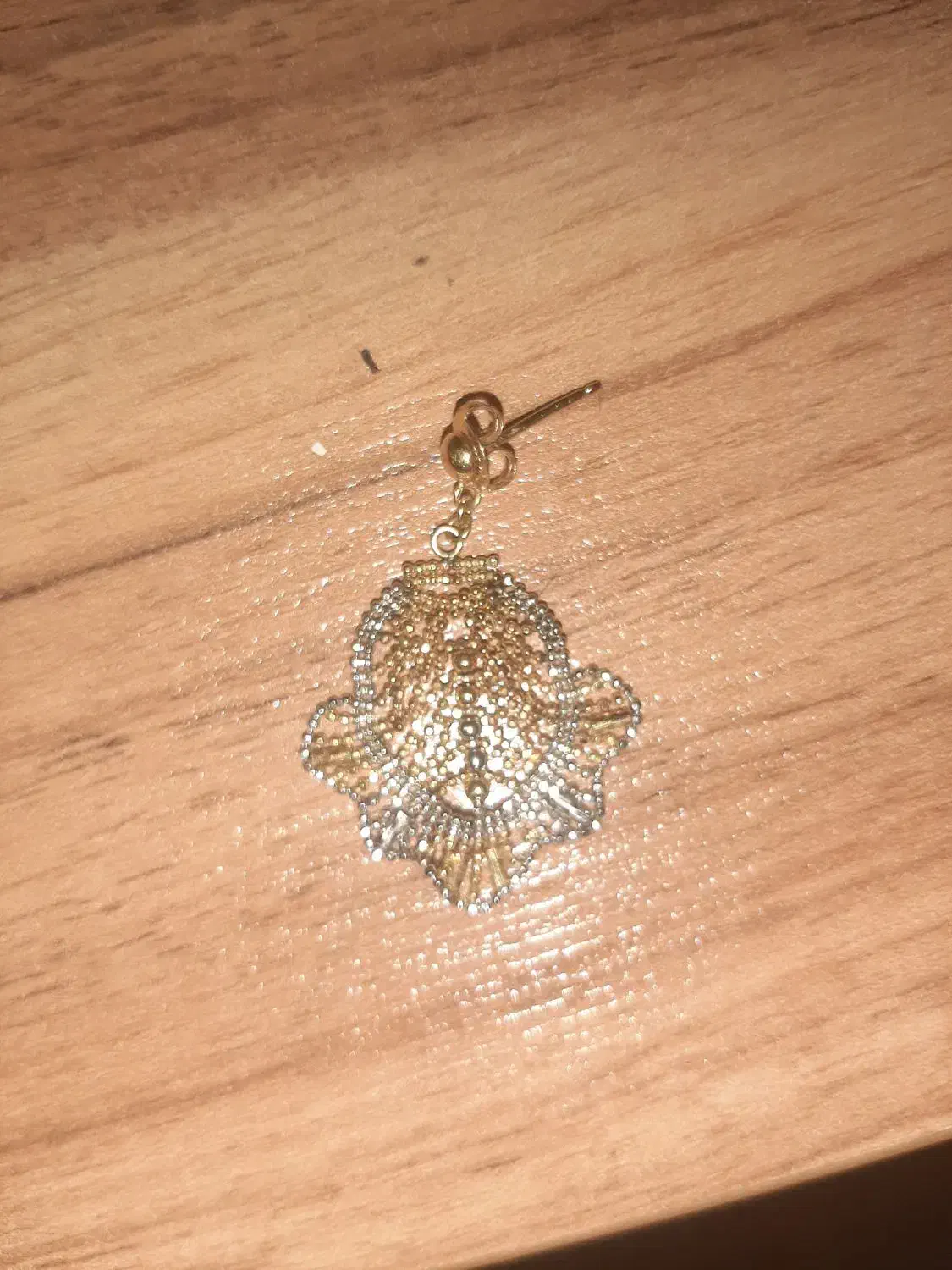 گوشواره|اشیا|بندر انزلی, کلیور|دیوار