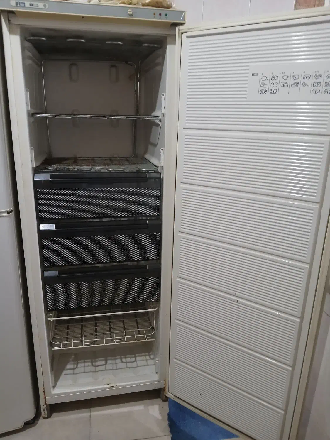 یخچال وفریزر|یخچال و فریزر|شیراز, قلعه نو|دیوار