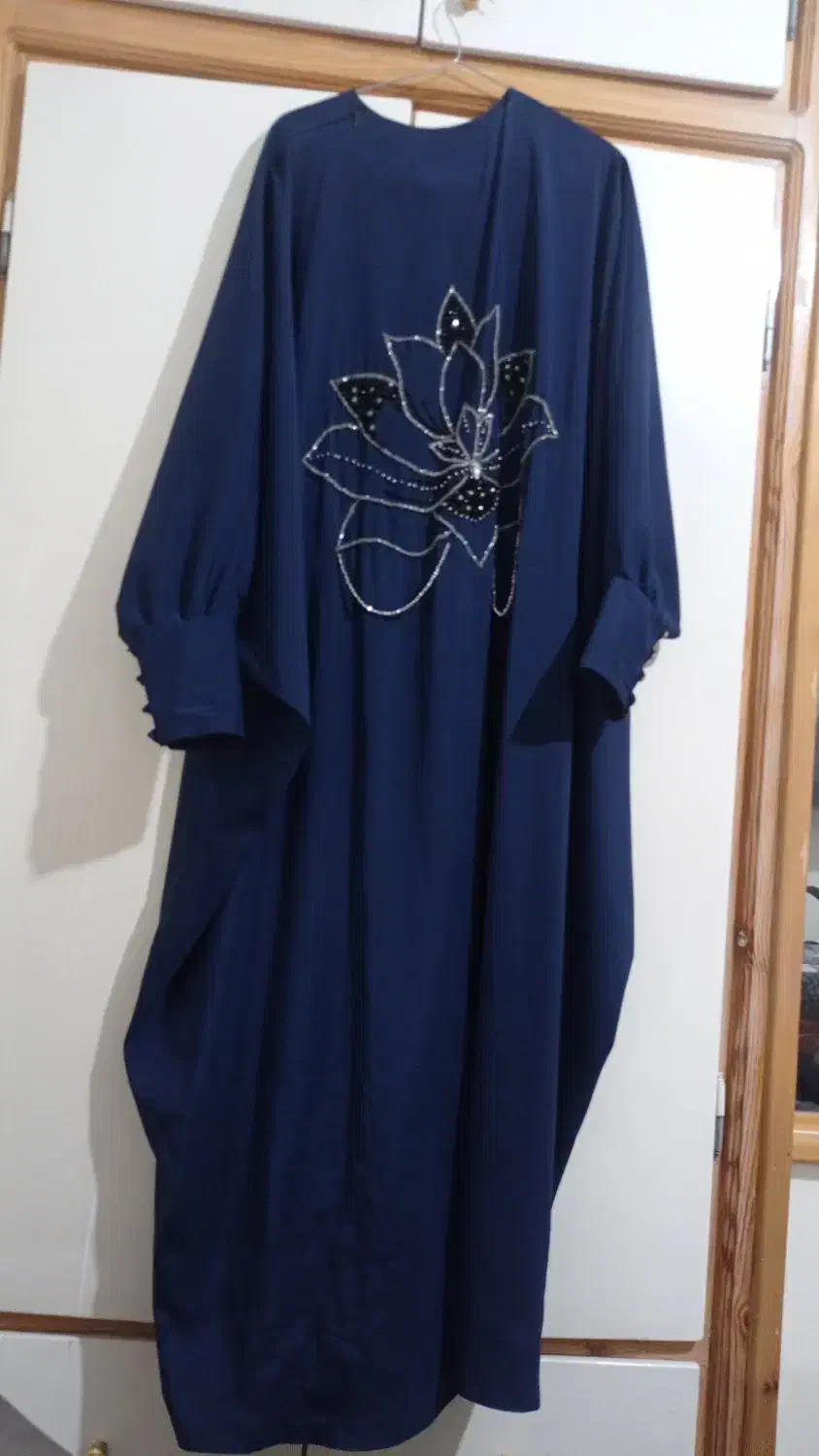 عبا|لباس|مشهد, شهید بصیر|دیوار