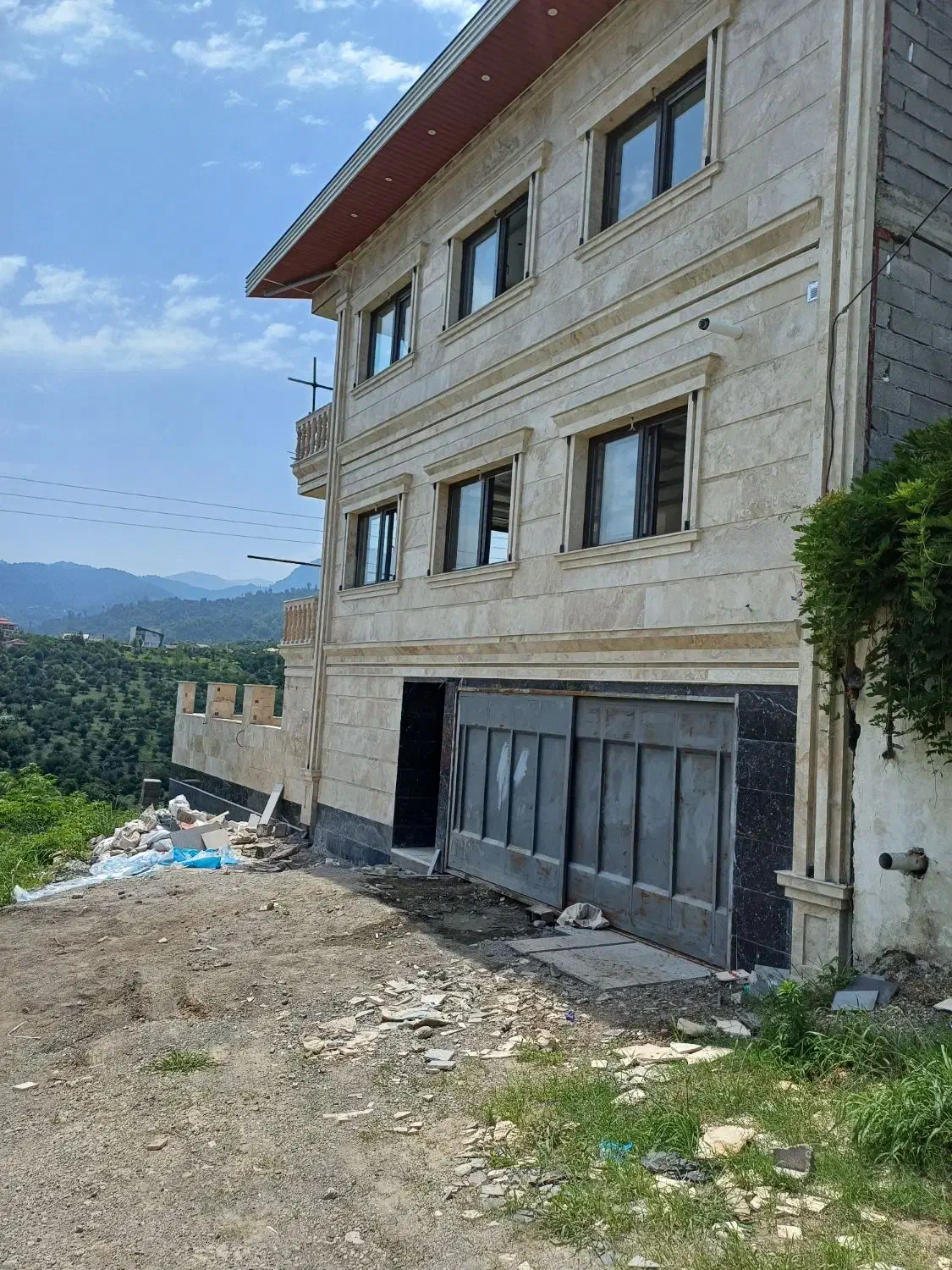 شاگرد سنگ کاری و کاشی کاری|استخدام معماری، عمران و ساختمانی|کلاچای, |دیوار