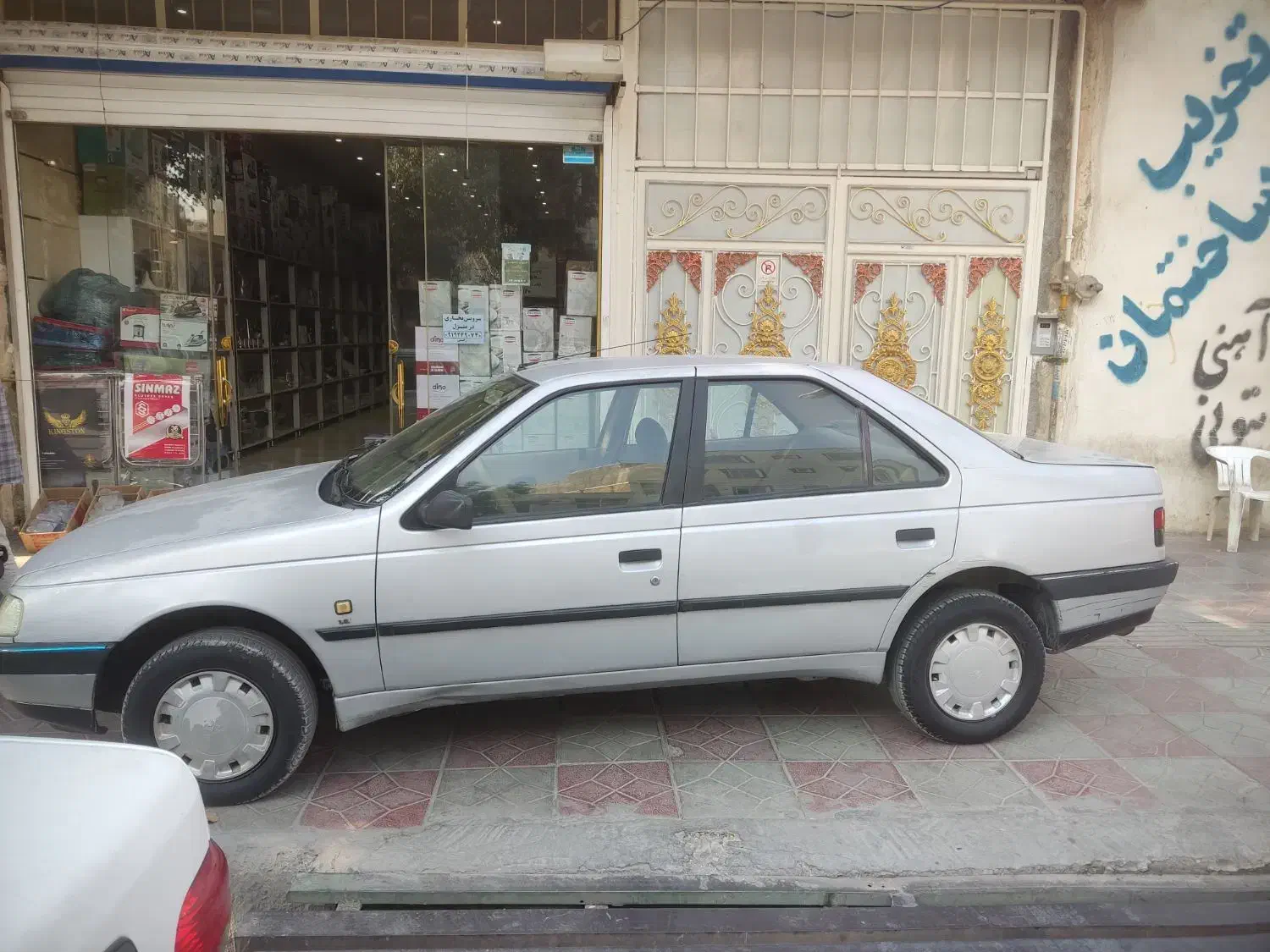 پژو ۴۰۵ نقره ای|خودرو سواری و وانت|ورامین, ورامین|دیوار