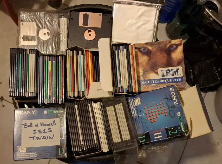 فروش تعدادی فلاپی|قطعات و لوازم جانبی رایانه|قزوین, |دیوار