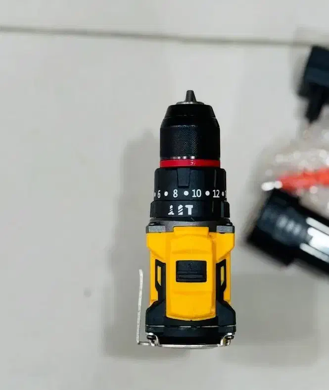 دریل شارژی براشلس پشت فلزی ضد آب دیوالت 18ولت|ابزارآلات|اهواز, پردیس دو|دیوار