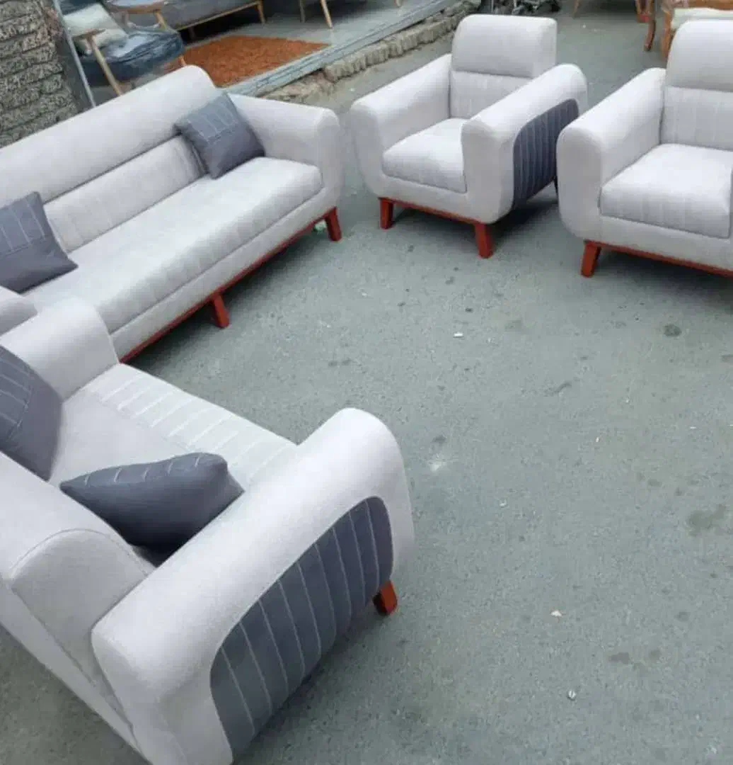 آدرس گالری بزرگ نگین* جنب سیابرگر * مبل صداقت|مبلمان خانگی و میز عسلی|یاسوج, |دیوار