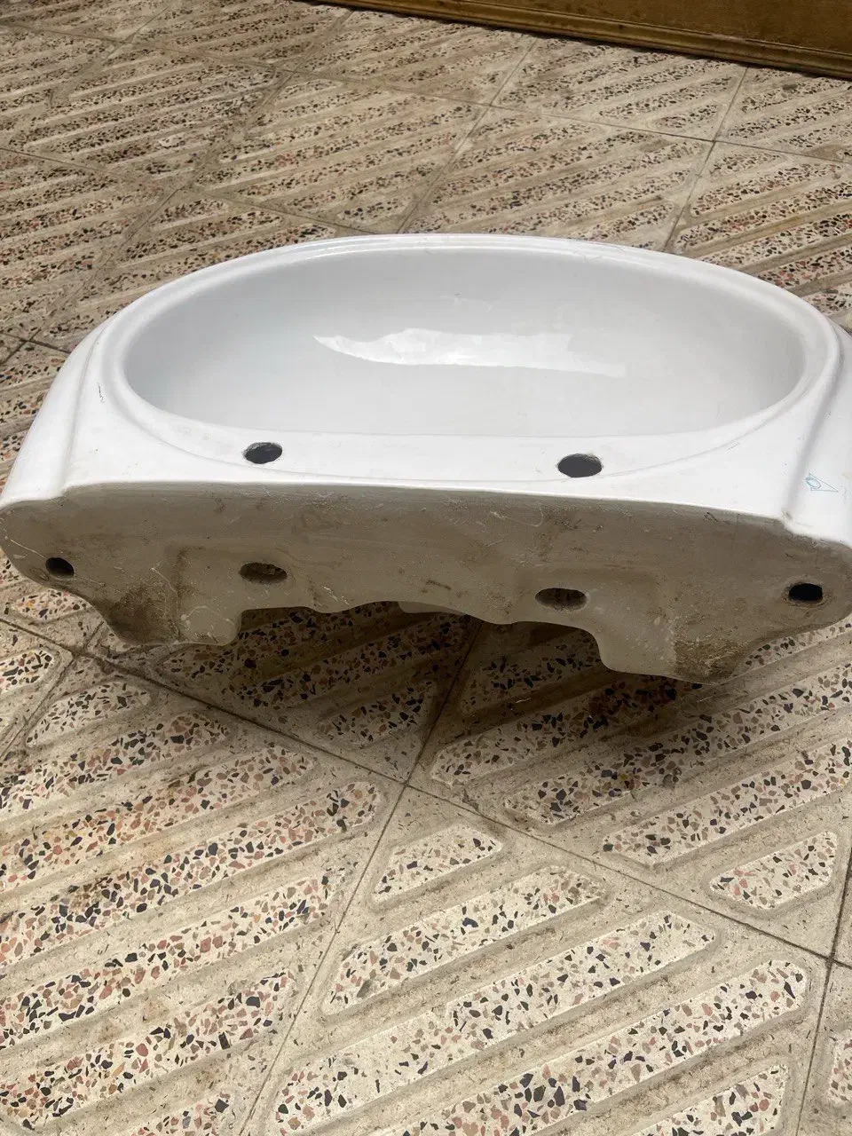 رو شویی نو و سالم و تمیز|لوازم حمام|تبریز, |دیوار