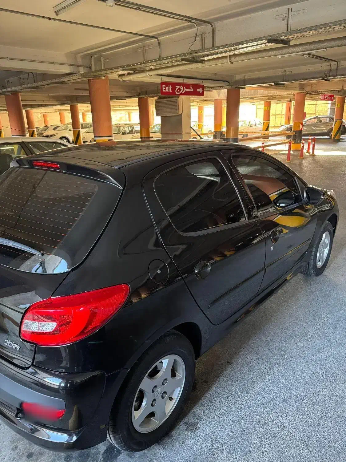 ۲۰۷ اتوماتیک سقف فلز ۱۴۰۳|خودرو سواری و وانت|اصفهان, باغ زرشک|دیوار