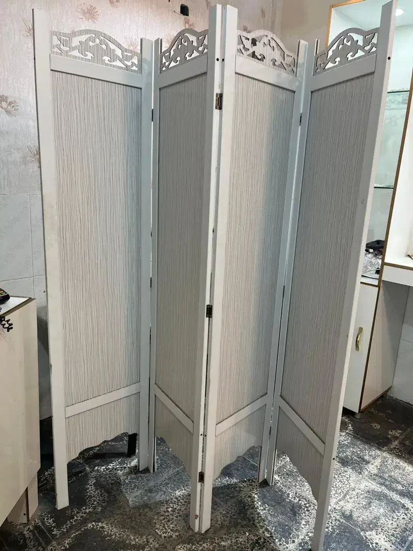 لوازم آرایشگاهی|آرایشگاه و سالن‌های زیبایی|رامسر, |دیوار