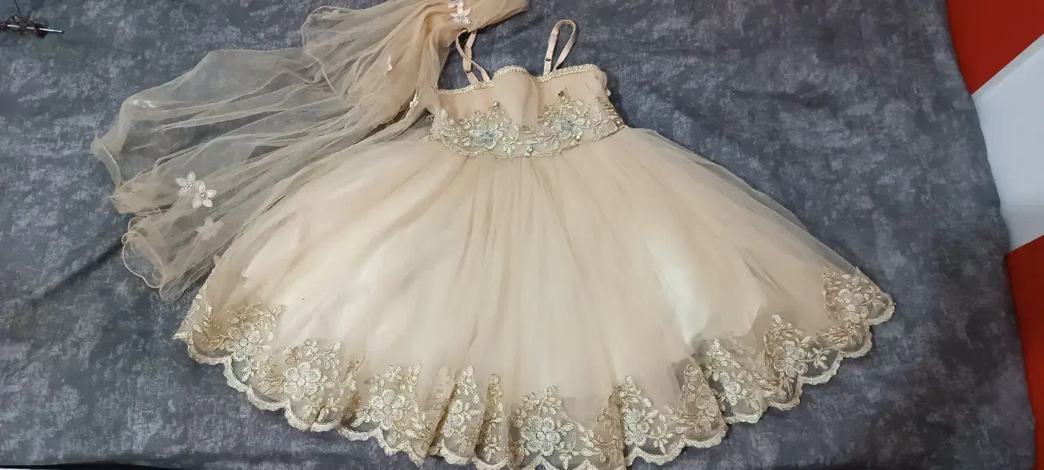 لباس|کفش و لباس بچه|الیگودرز, |دیوار