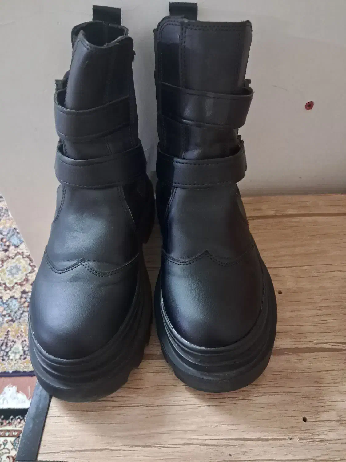 چکمه|کیف، کفش، کمربند|خرم‌آباد, |دیوار