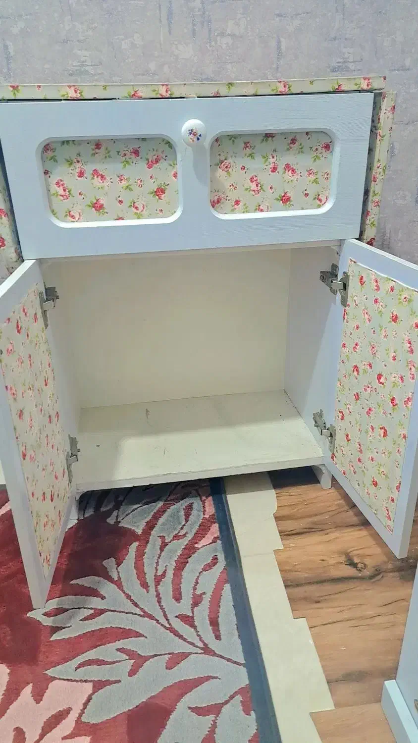 میزاتو|میز تلفن|اهواز, رسالت|دیوار