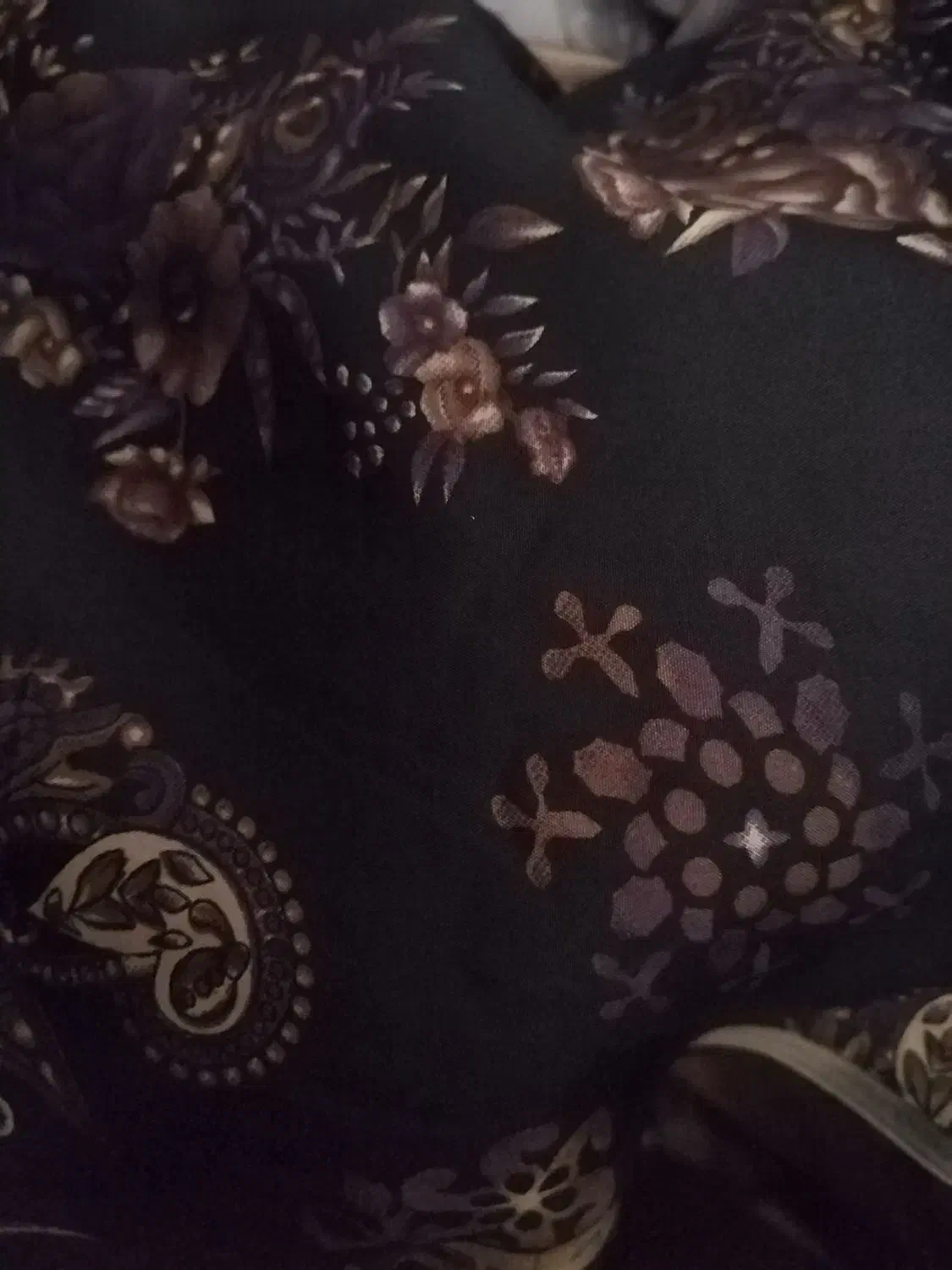 پارچه چادری|لباس|ارومیه, |دیوار