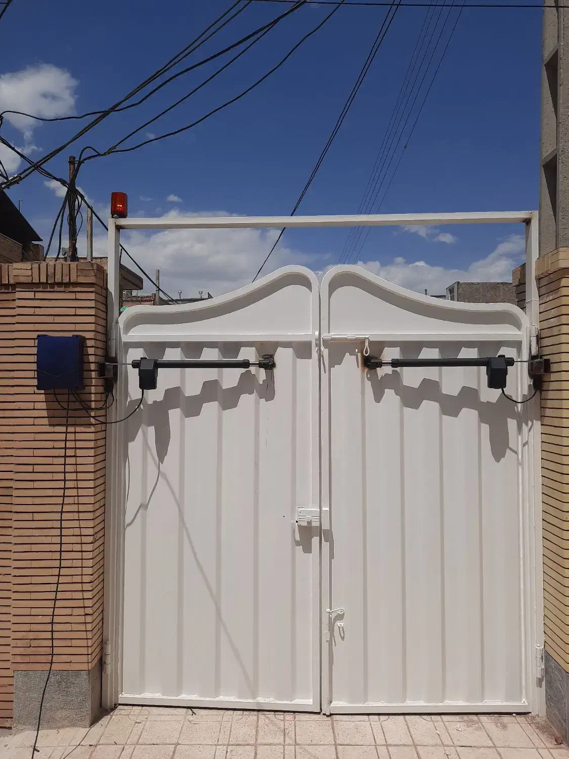 سایبان. درب برقی جک بازویی قسطی|خدمات پیشه و مهارت|سیرجان, |دیوار