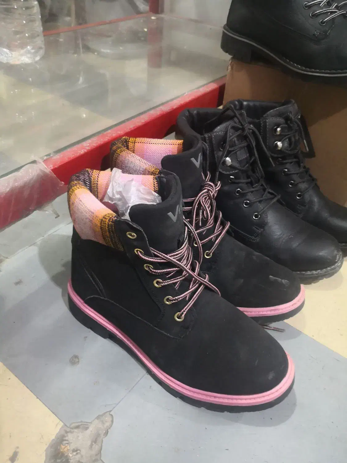 بوت زنانه استوک وتاناکورا|کیف، کفش، کمربند|شهرکرد, |دیوار