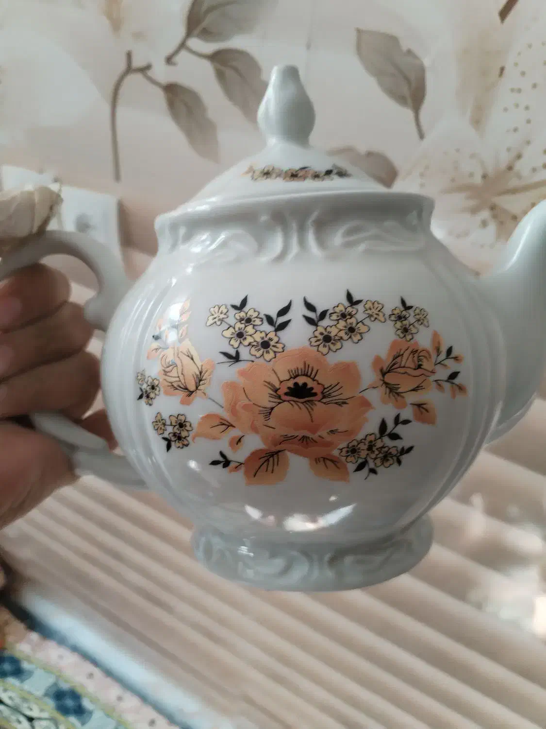 قوری چینی متوسط|قوری، کتری، قهوهساز دستی|نجفآباد, یزدانشهر|دیوار