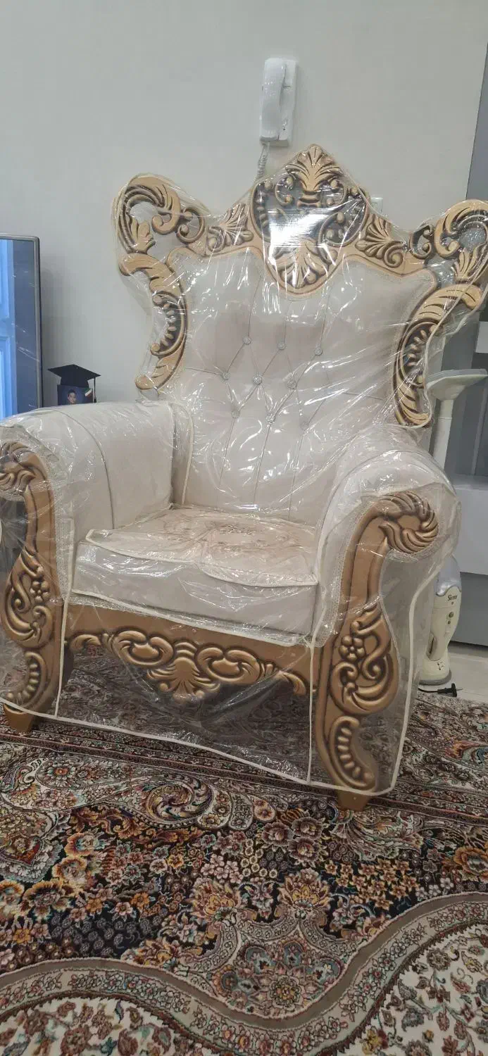 مبل سلطنتی|مبلمان خانگی و میز عسلی|تربتحیدریه, حسنی بالا|دیوار