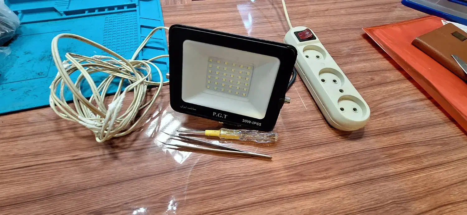 تعمیر تخصصی لامپ و پروژکتور با گارانتی|خدمات پیشه و مهارت|قائمشهر, |دیوار