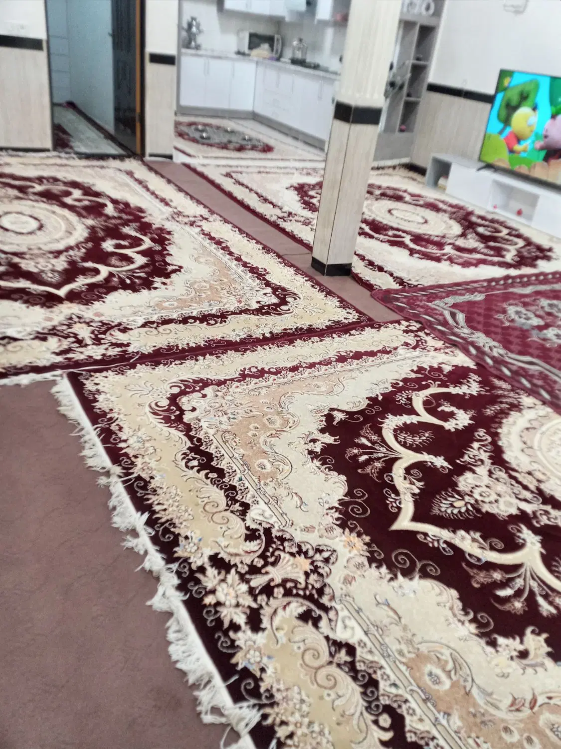 دوعدد۱۲ویک عدد۹متری درحدنو تعویض هم دارم با۳عدد۹|فرش|کرمانشاه, |دیوار