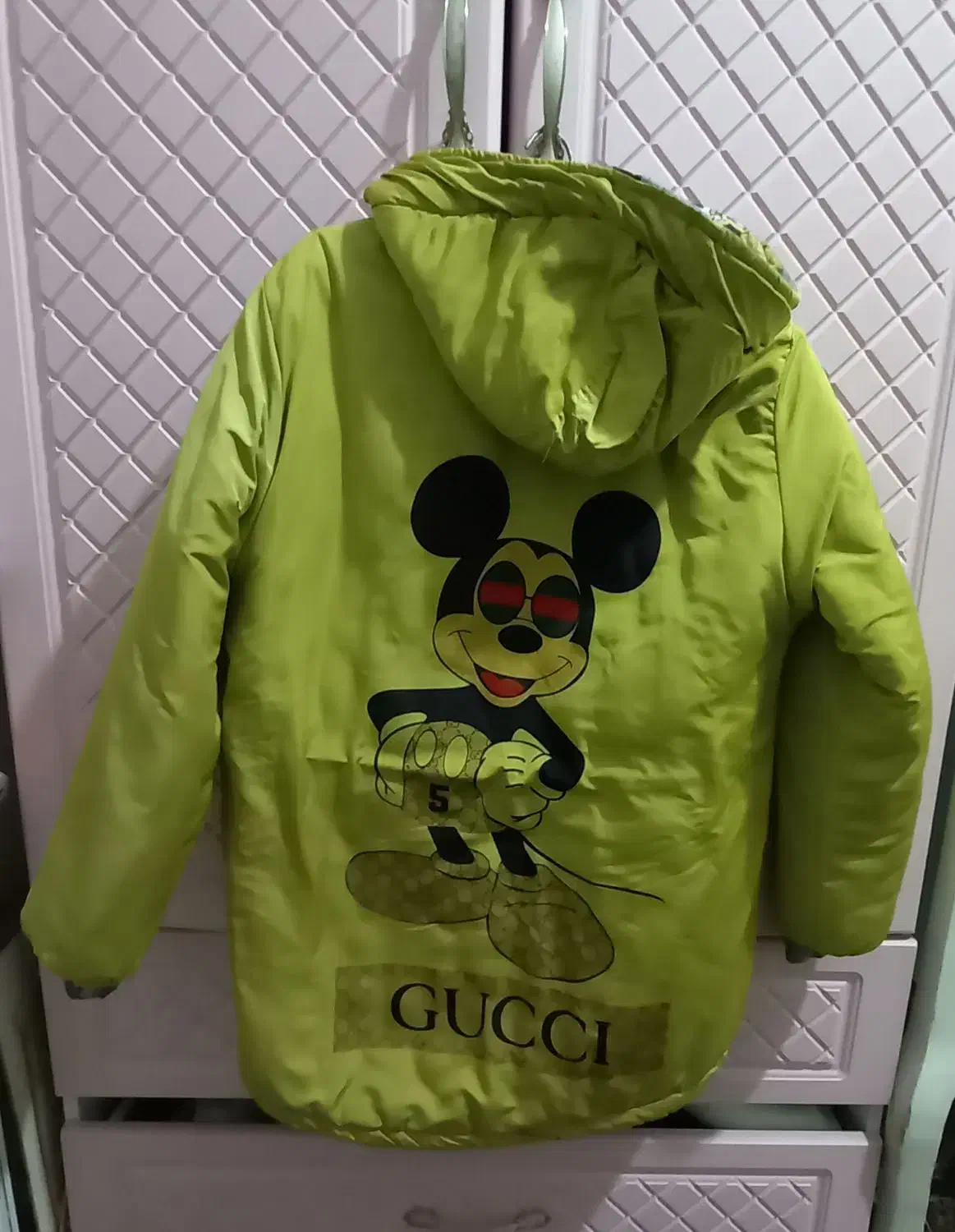 کاپشن|لباس|اندیشه, اندیشه فاز ۱|دیوار