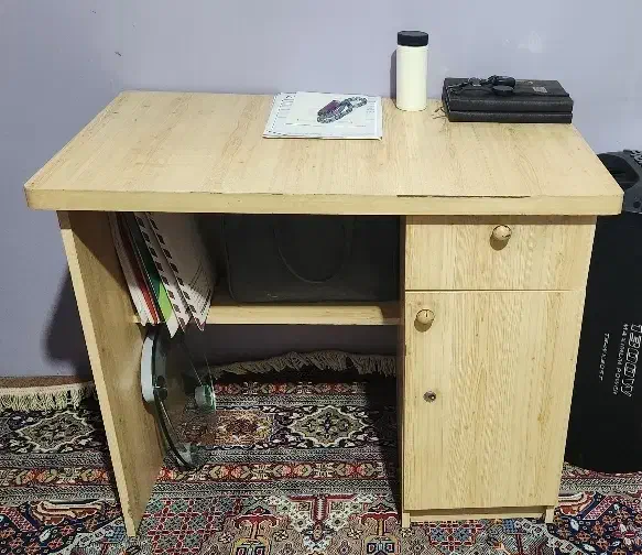 میز تحریر میز کامپیوتر کمد کشو دار در حد|میز تحریر و کامپیوتر|کرج, گلشهر|دیوار