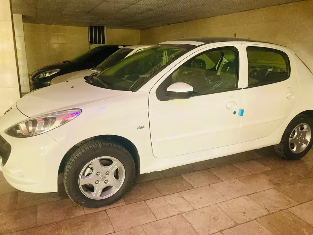 پژو ۲۰۷ مدل  ۴۰۴/۷|خودرو سواری و وانت|کرج, عظیمیه|دیوار