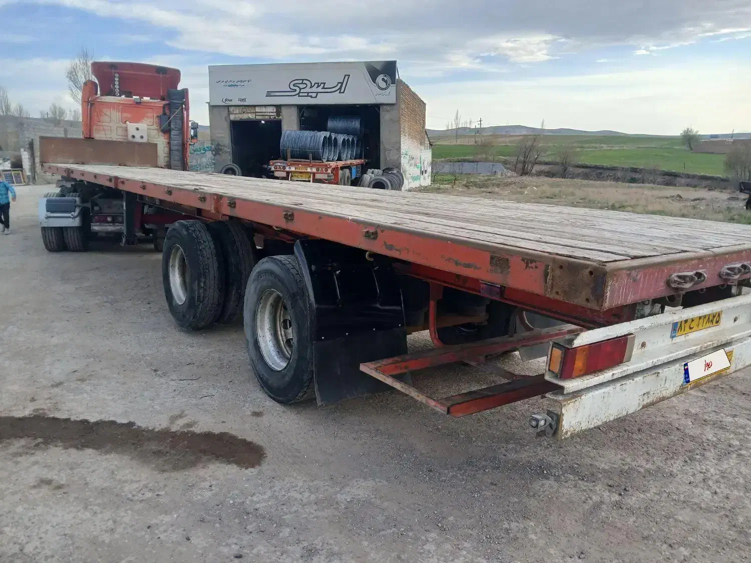 تریلی کفی|خودرو سنگین|کرج, آسیاب برجی|دیوار