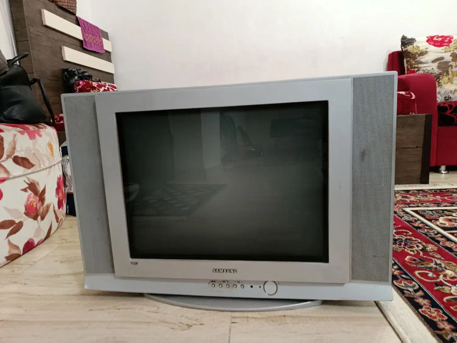 تلویزیون 21اینچ سامسونگ|تلویزیون و پروژکتور|رشت, کوی یخ|دیوار