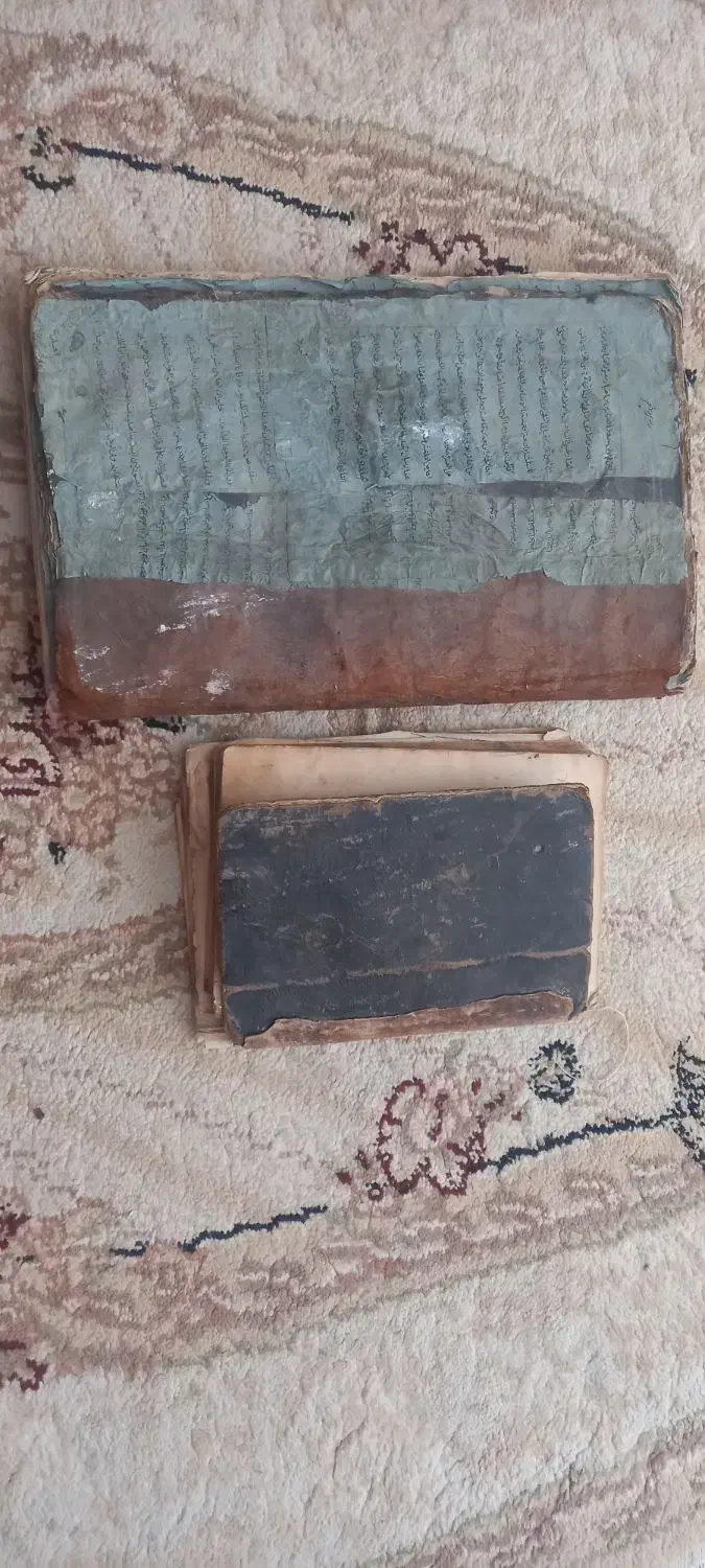 سکه و کتاب قدیمی|کلکسیون اشیاء عتیقه|بجنورد, |دیوار