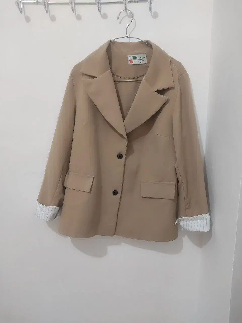 لباس زنانه|لباس|قیدار, |دیوار