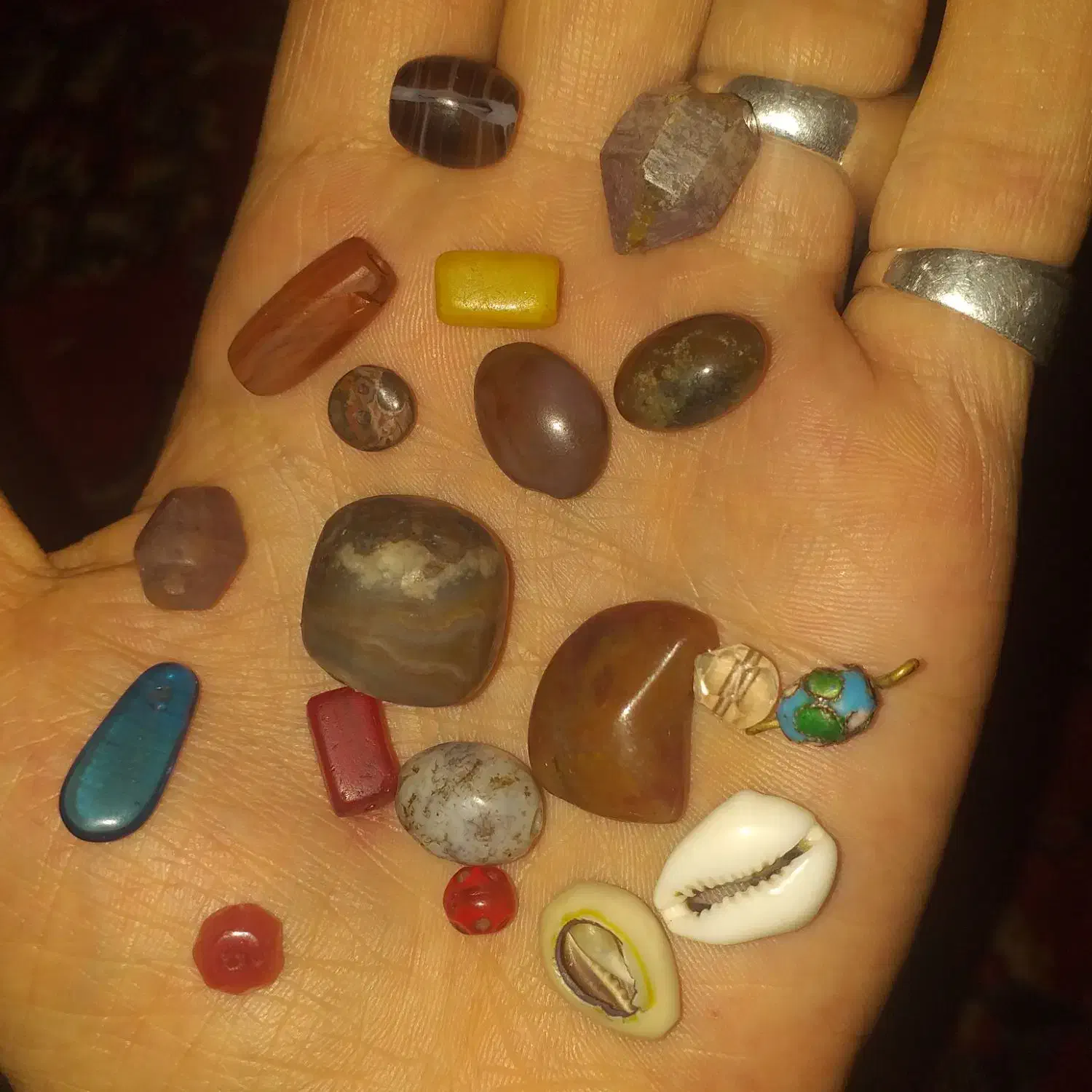 مهره و سنگ های قدیمی|کلکسیون اشیاء عتیقه|تبریز, |دیوار