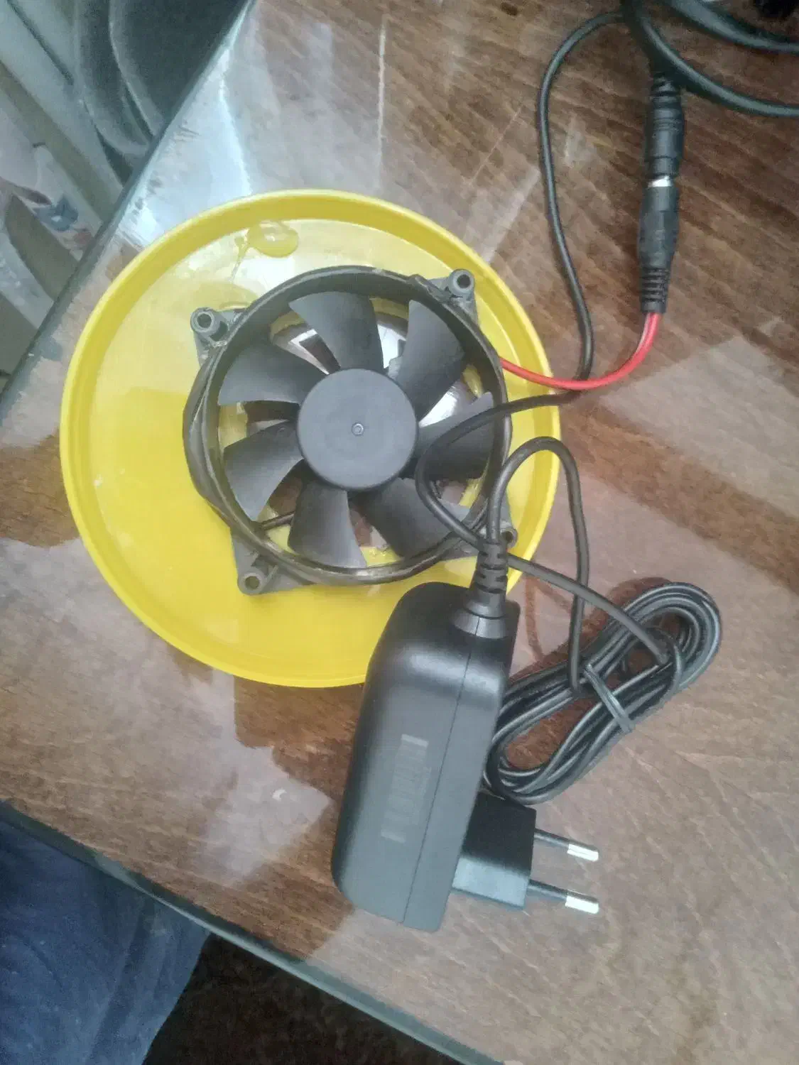 فن ۱۲ولت بهمراه اداپتور|قطعات و لوازم جانبی رایانه|یزد, |دیوار