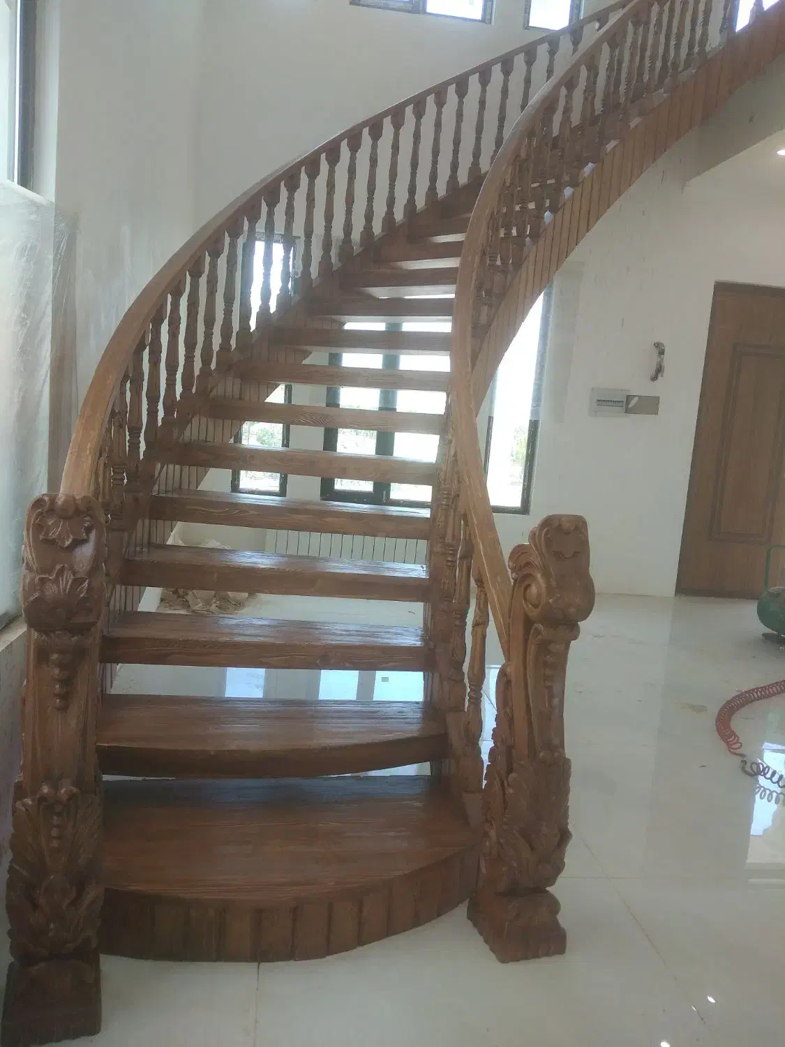 نجاری ورنگ کاری|خدمات پیشه و مهارت|بومهن, |دیوار