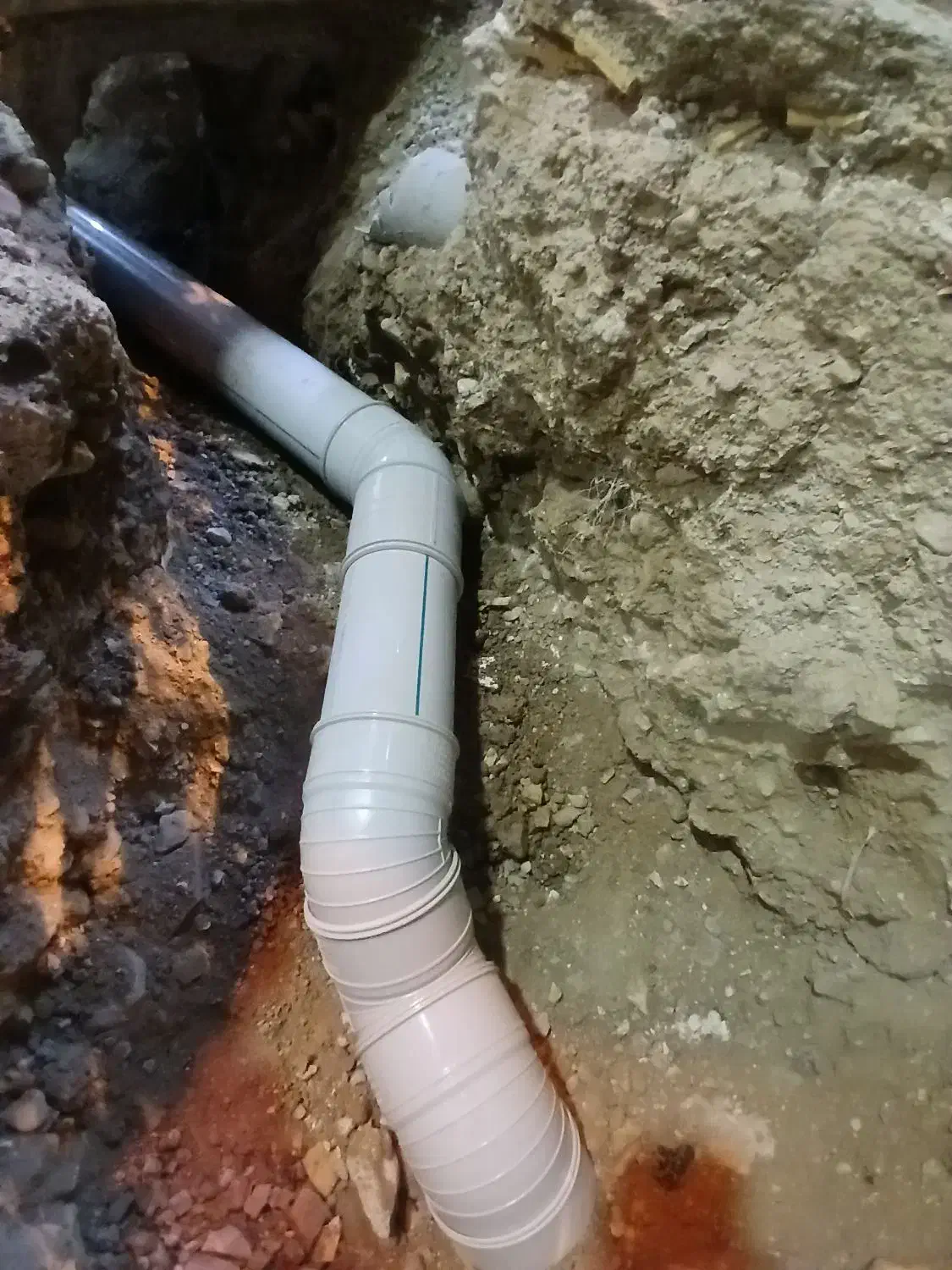 نصب و تعمیر و تخریب و کنده کاری تاسیسات فاضلاب|خدمات پیشه و مهارت|دوگنبدان, |دیوار