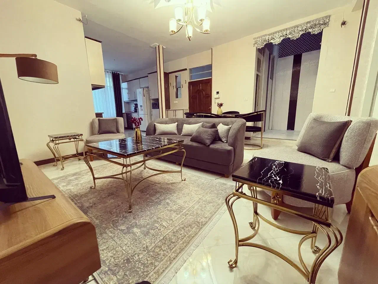 اجاره سوییت روزانه آپارتمان مبله دروازه شیراز|اجارهٔ کوتاهمدت آپارتمان و سوئیت|اصفهان, سعادتآباد|دیوار