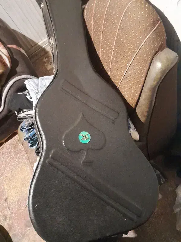 کیس ساز گیتار|گیتار، بیس، امپلیفایر|رودسر, |دیوار