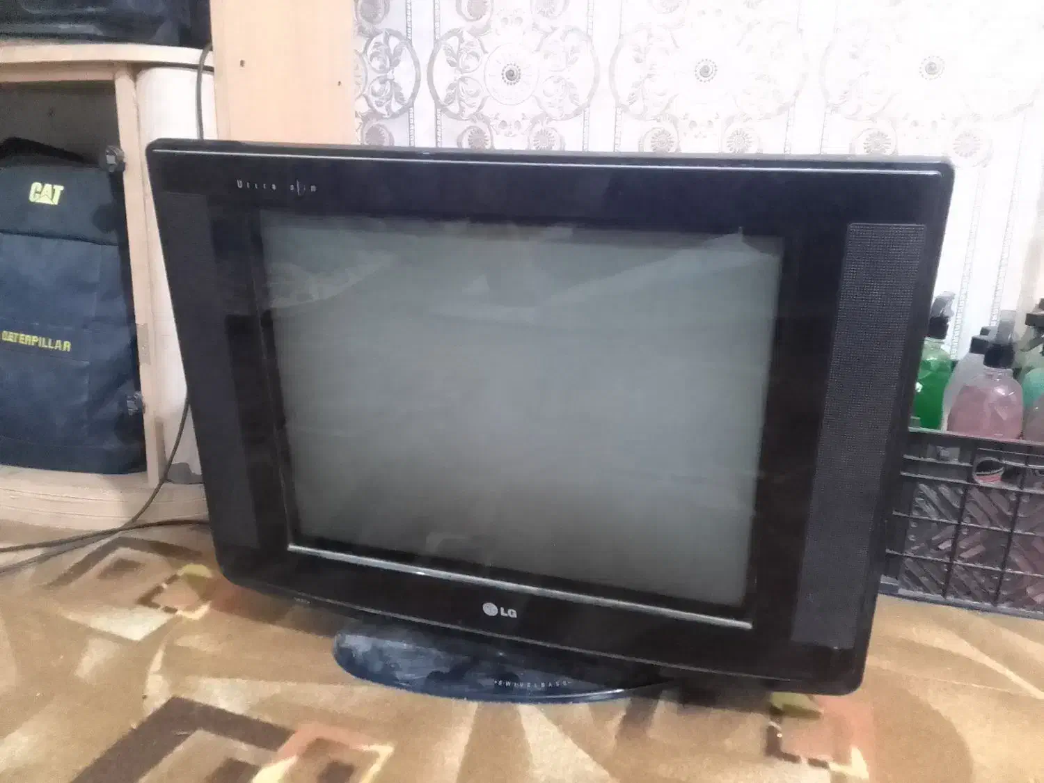 فروش دو عدد تلویزیون ( نیاز به تعمیر)|تلویزیون و پروژکتور|چابهار, |دیوار