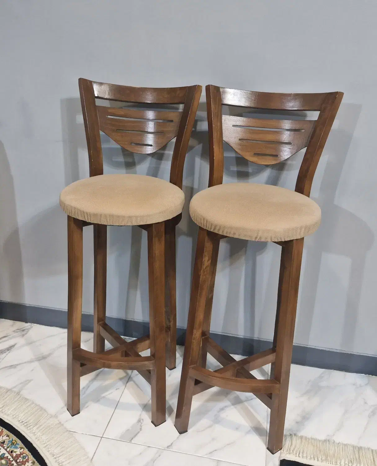 صندلی اپن چوبی|میز و صندلی غذاخوری|شیراز, شاه قلی بیگی|دیوار