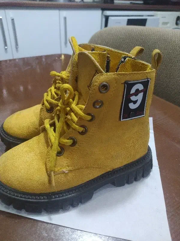 پوتین بچگانه|کفش و لباس بچه|محمدیه-قزوین, |دیوار