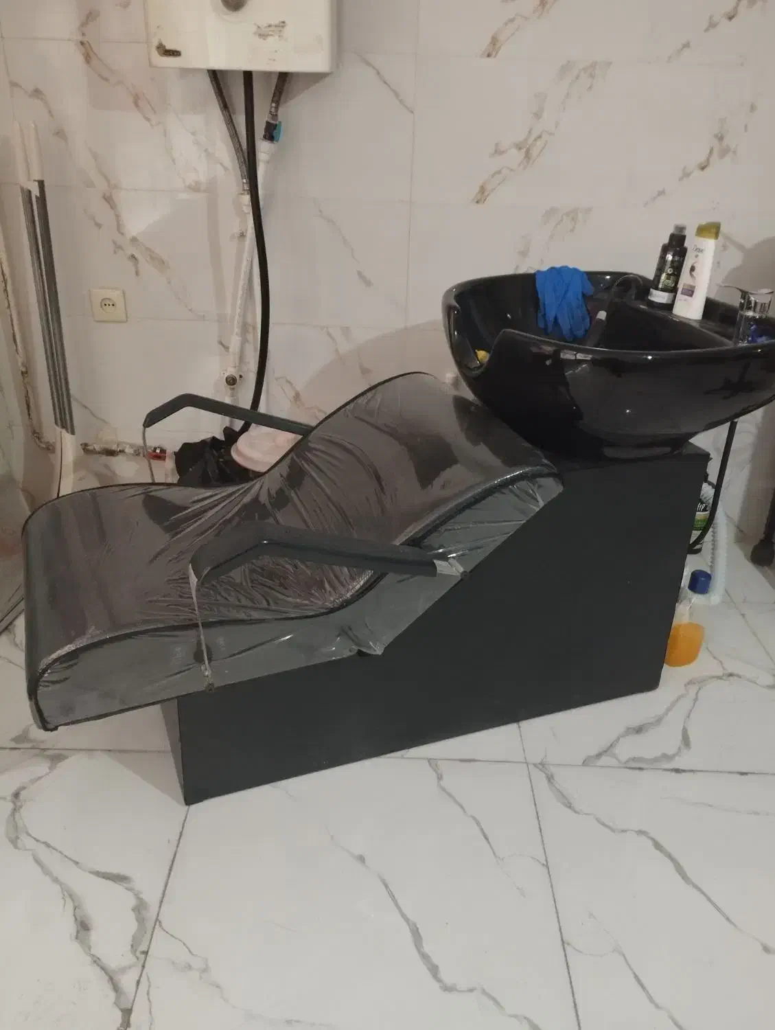 لوازم سالن آرایشگاهی|آرایشگاه و سالن‌های زیبایی|اردبیل, |دیوار