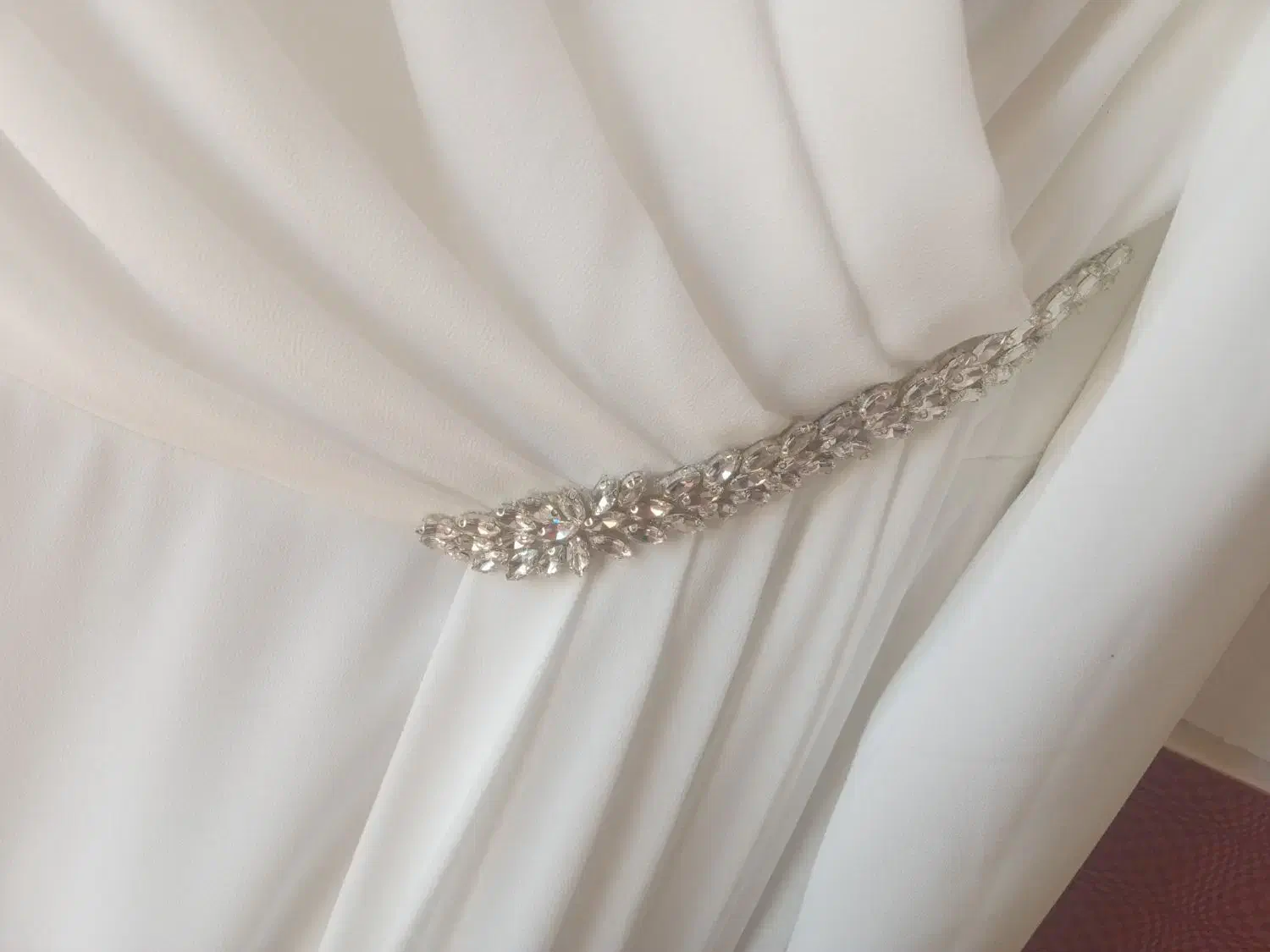 لباس مجلسی|لباس|داران, |دیوار