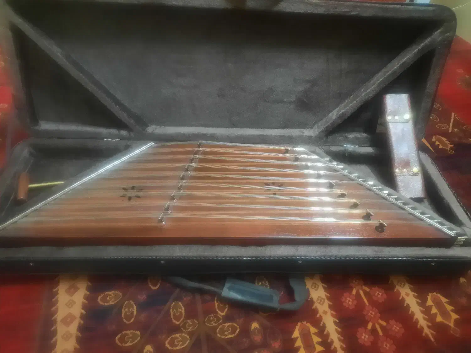 سنتور نو با چوب گردو و با ضمانت سالم بودن|سازهای سنتی|اصفهان, رهنان|دیوار