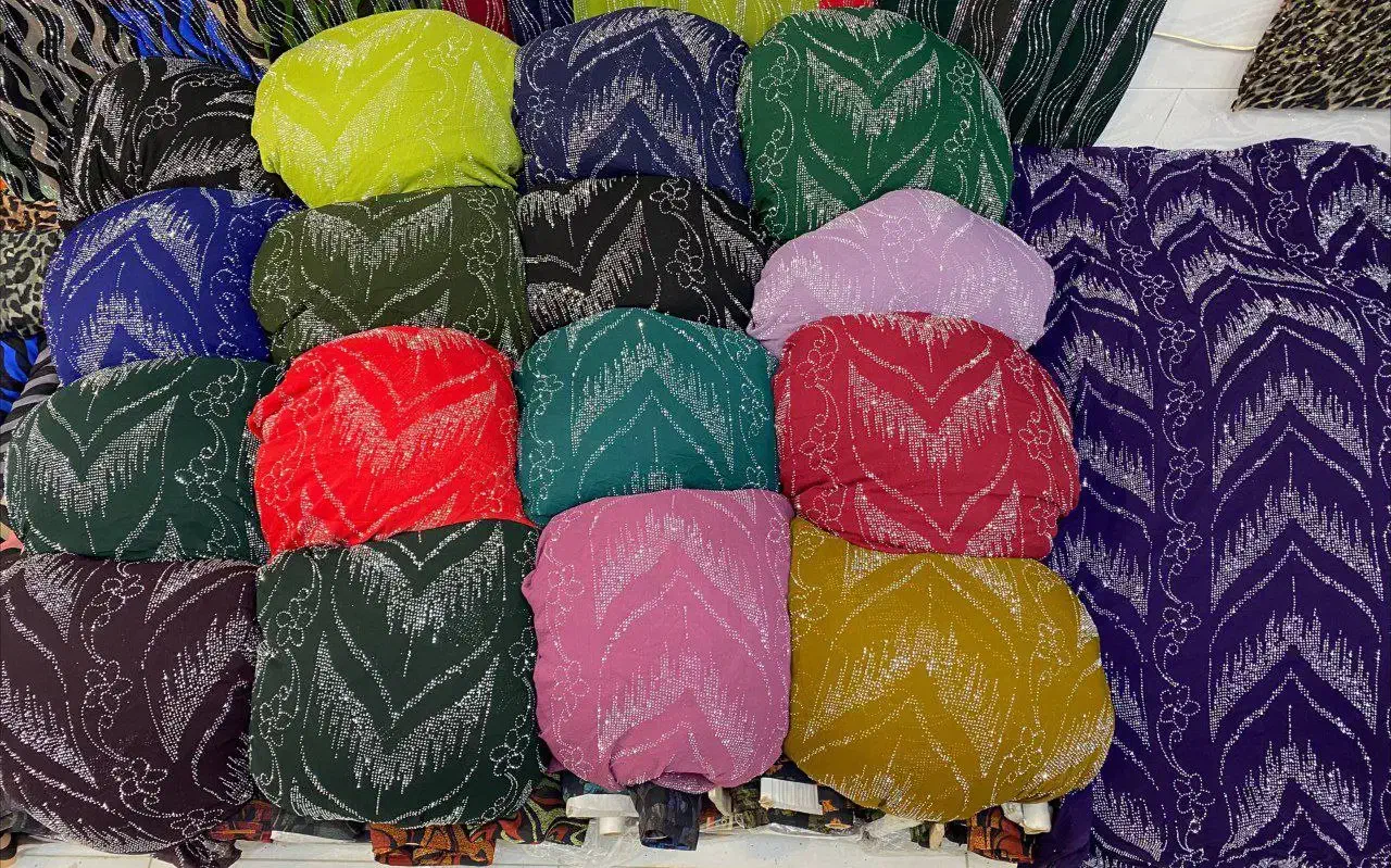 سنگ اصلی روی پارچه حریر|لباس|قروه, |دیوار