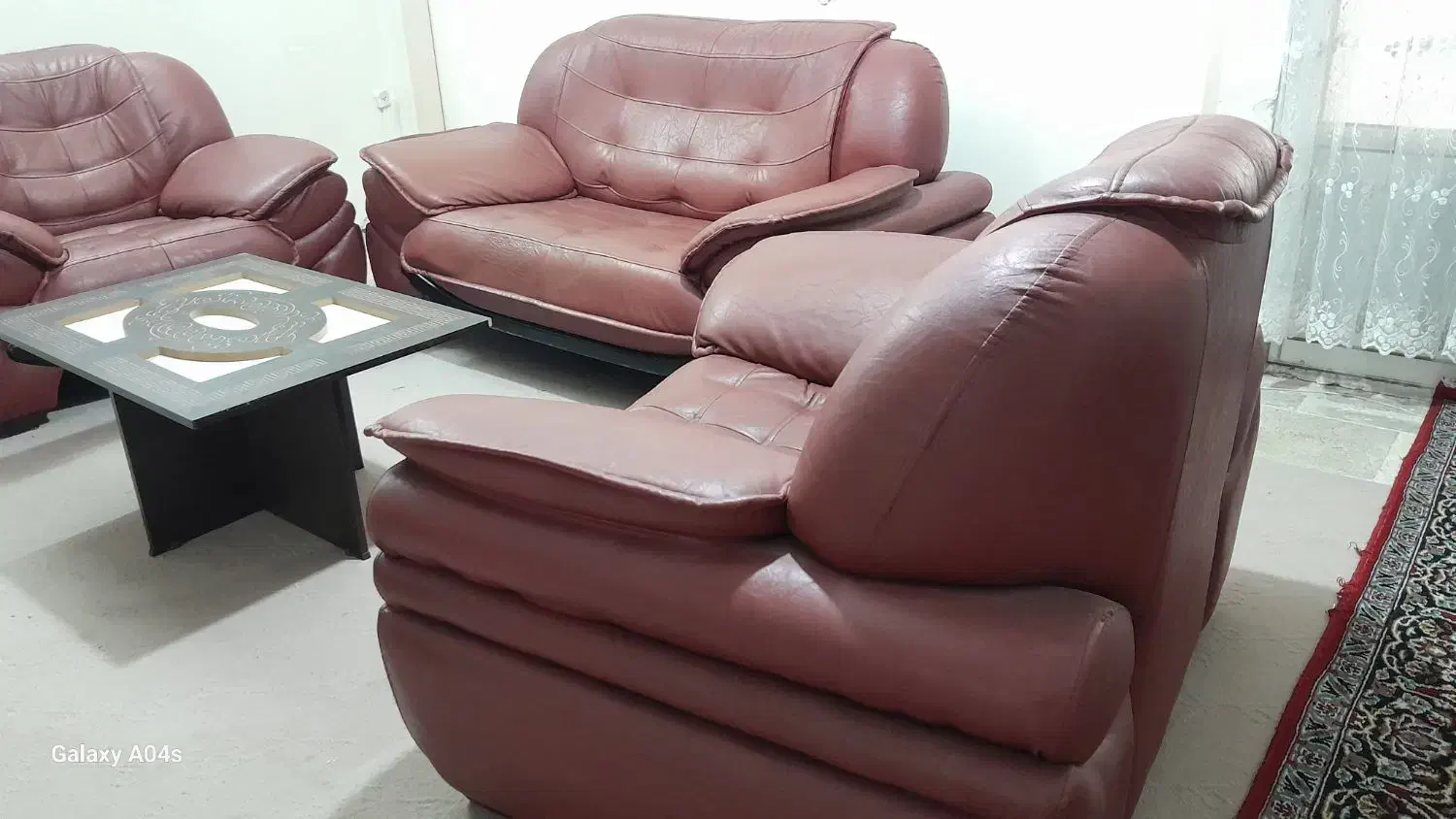 مبل چرم باقیمت مناسب|مبلمان خانگی و میز عسلی|اسلامشهر, زرافشان|دیوار