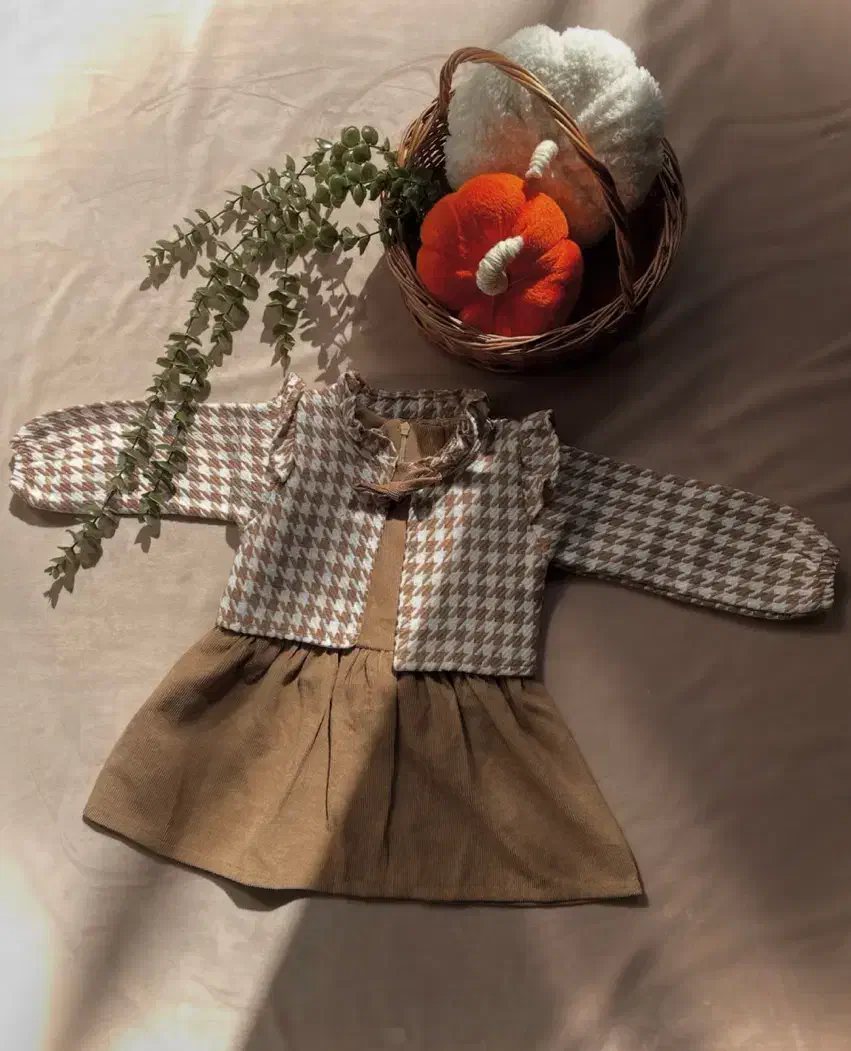 لباس یلدا|کفش و لباس بچه|قم, بنیاد|دیوار