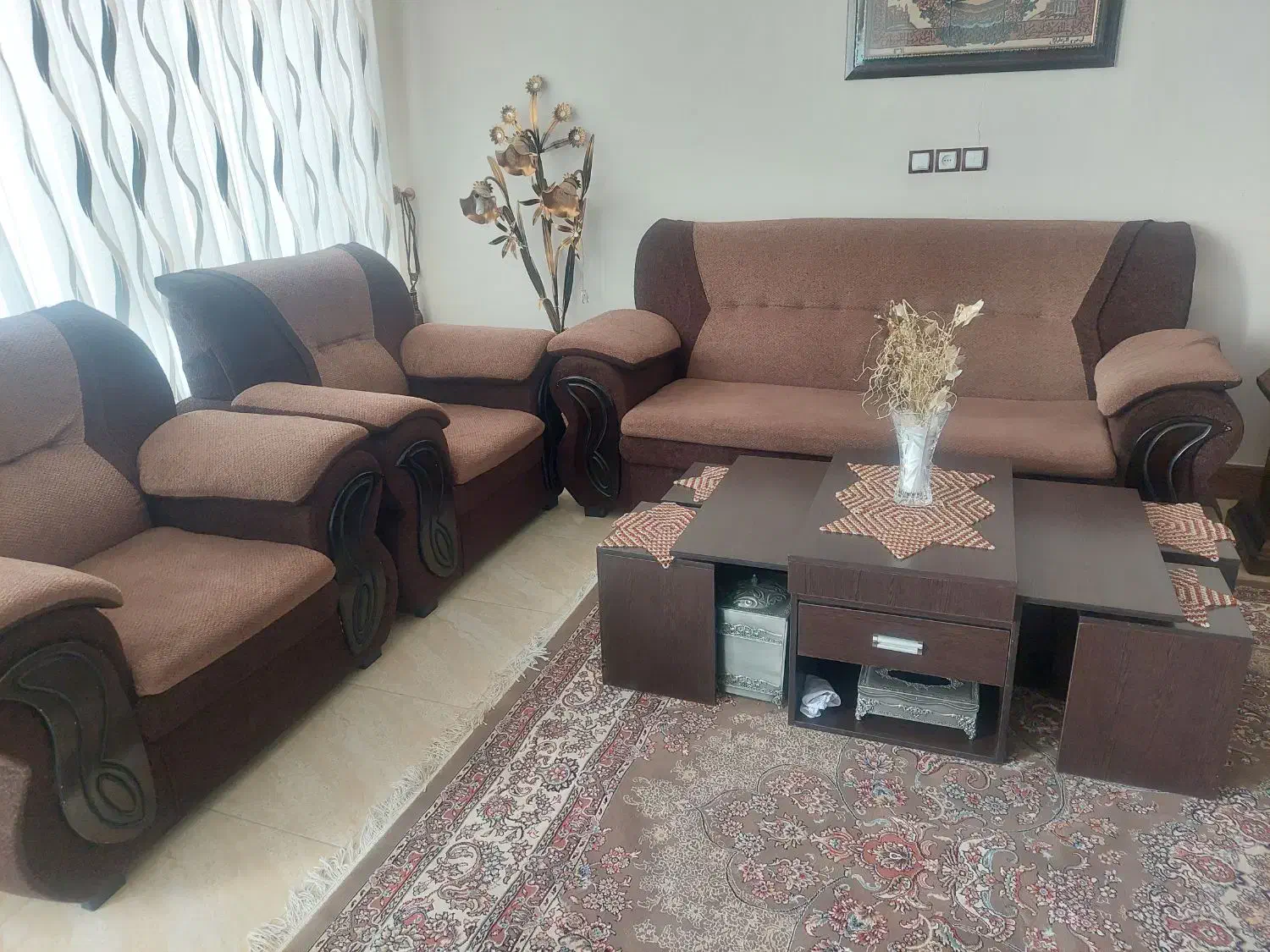 مبلمان ب همراه میز وسط و عسلی ها|مبلمان خانگی و میز عسلی|حبیب آباد, |دیوار