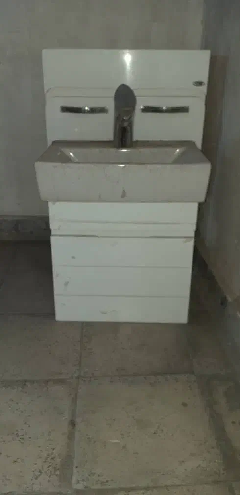 روشویی|لوازم سرویس بهداشتی|اندیشه, اندیشه فاز ۱|دیوار