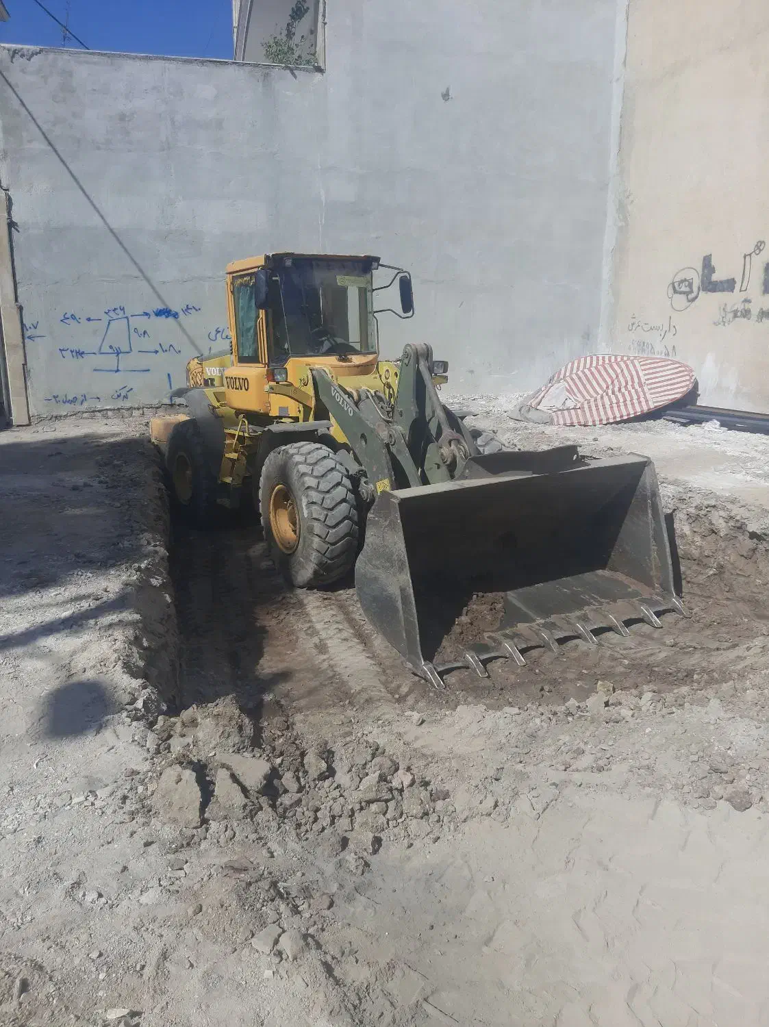 خدمات لودر|خدمات حمل و نقل|خرم‌آباد, |دیوار